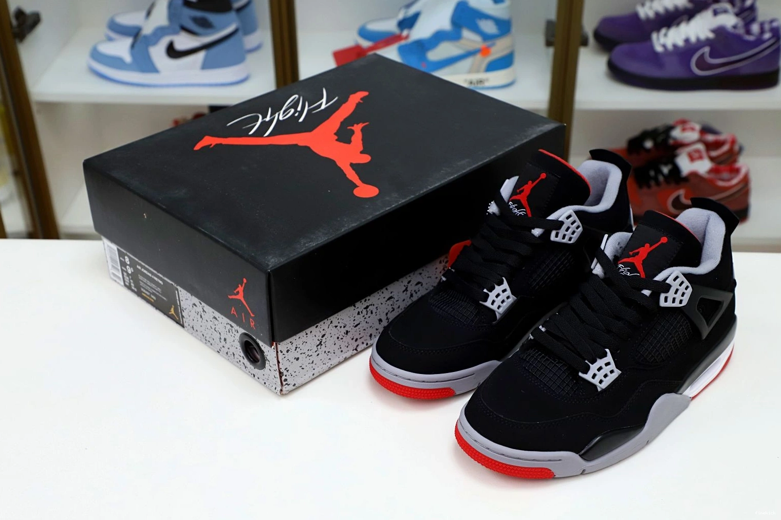 AIR 'BRED' OG RETRO 2019 JORDAN 4 0307